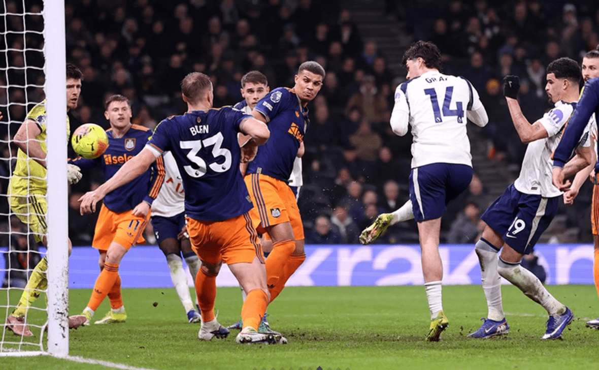 Tottenham vs Newcastle United (02:30 – 11/02) | Xem lại trận đấu
