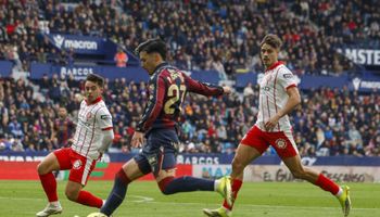 Levante vs  Girona (22:15 – 07/03) | Xem lại trận đấu